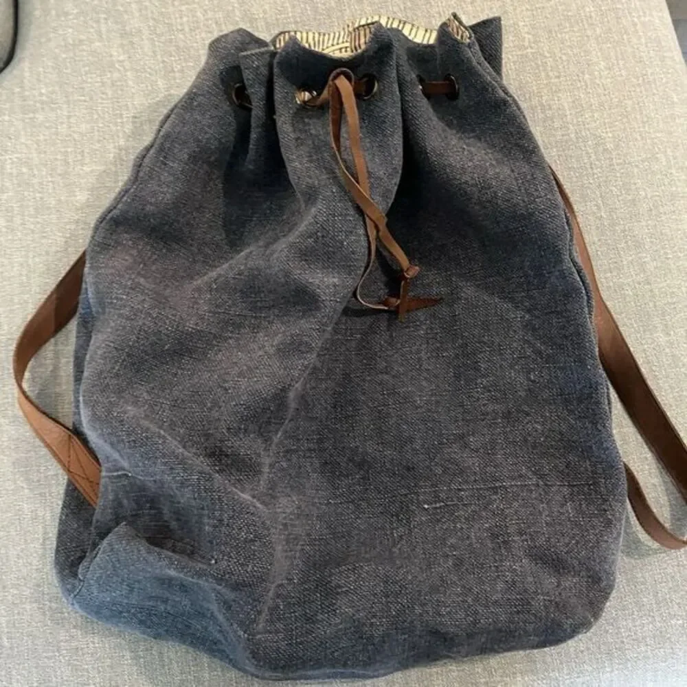 Roost Blue Woven Drawstring Backpack Brown Leather Straps Striped Lining Perfect